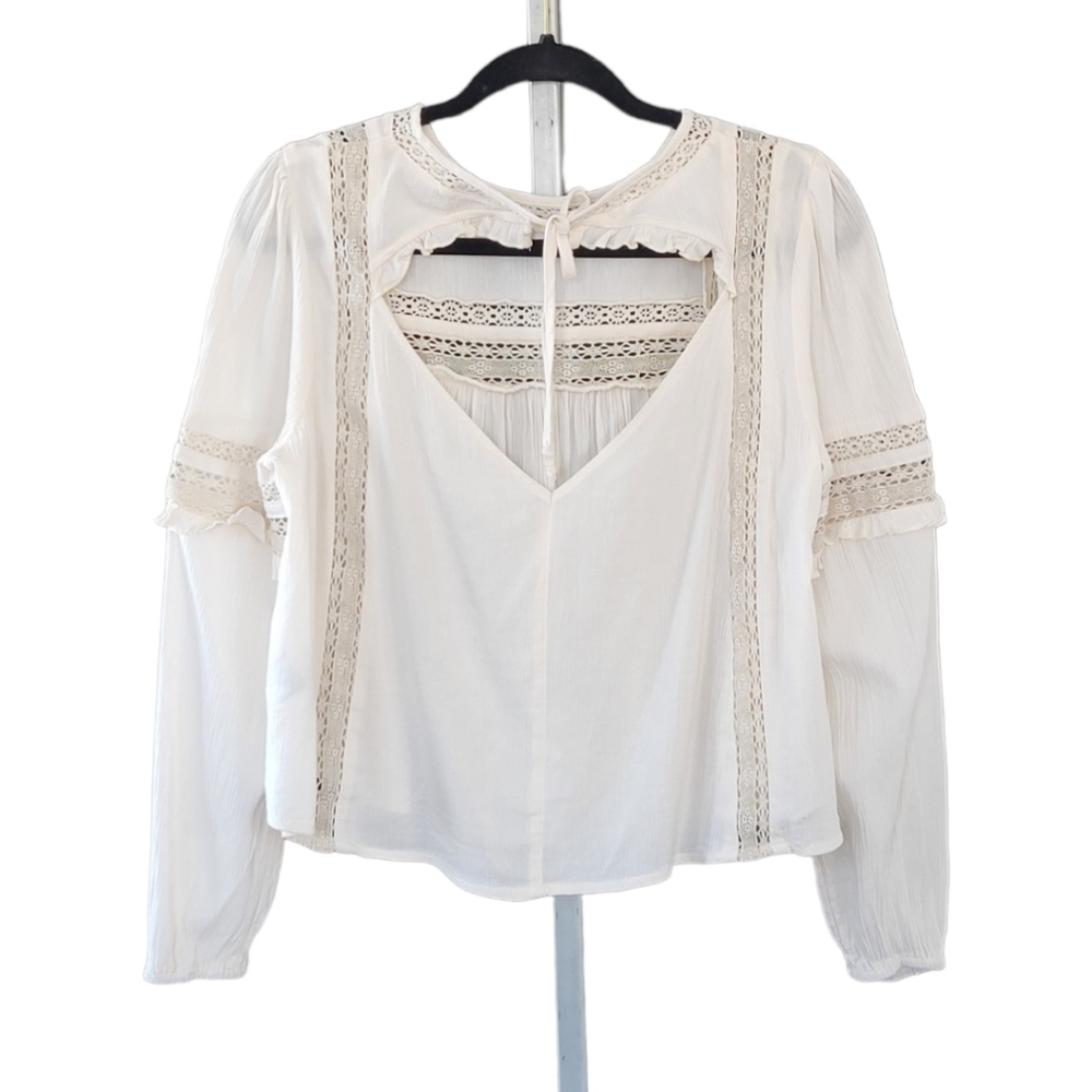 American Eagle Boho Cottagecore Lace Peplum Blouse M Cream Open Back Tie - Picture 3 of 9